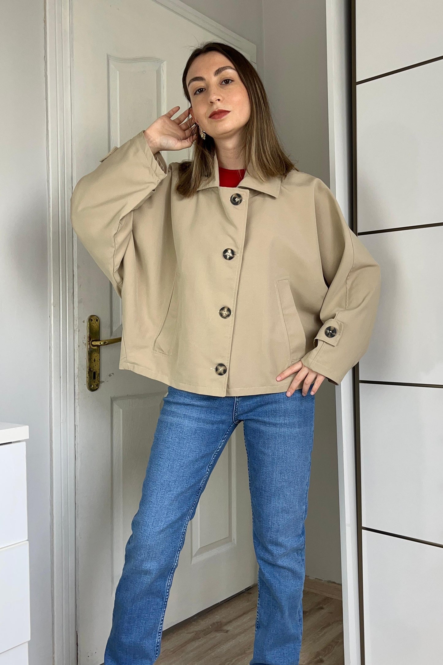 Minimalist Taş Trenç